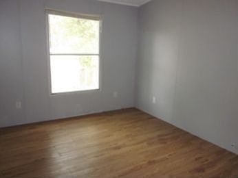 2nd image of 16392 Crockett Bend Dr