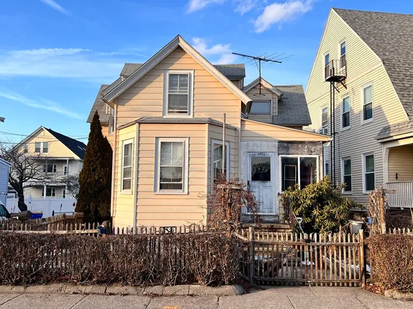 28 Irwin St, Winthrop, MA 02152