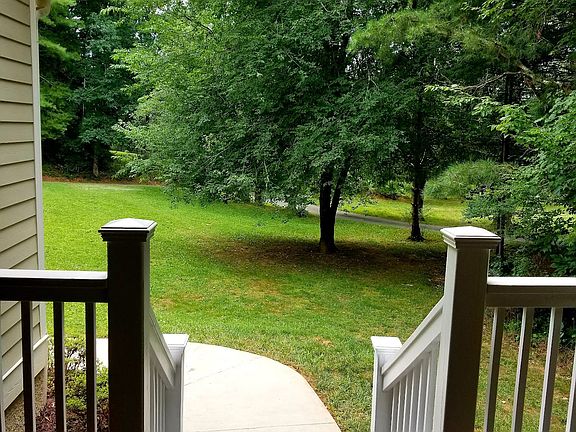 Front porch facing Tempie Ln