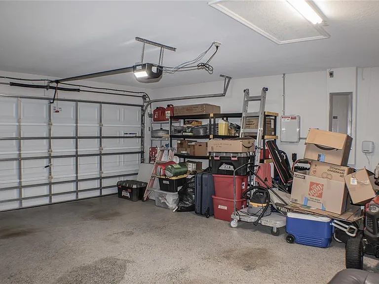 2628 Sunset Cir — Photo 24