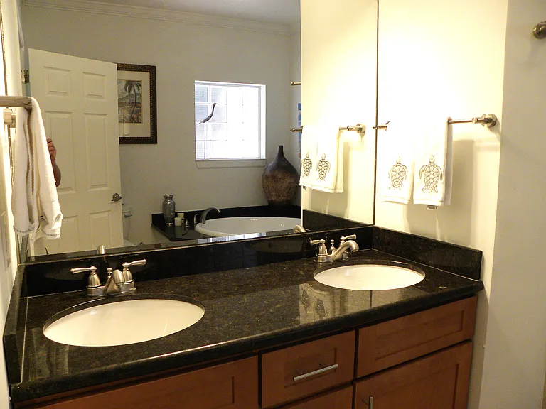 2nd Floor Rear Master Bathroom Vanity