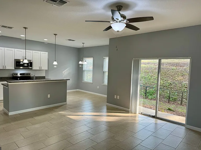930 Lakefront Village Dr — Photo 6