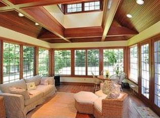 1 Adirondack Ln, Guilford, CT 06437