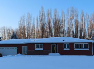 6810 Lake Dr, Grand Forks, ND 58201