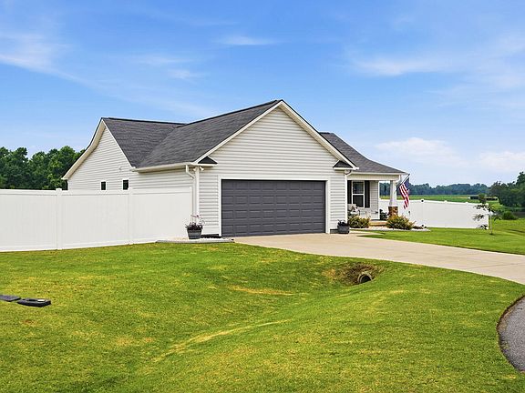 2nd image of 55 Fall Bridge Cir