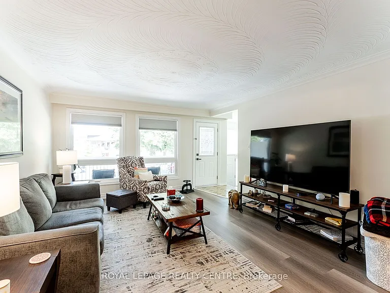 540 Cavell Dr — Photo 4