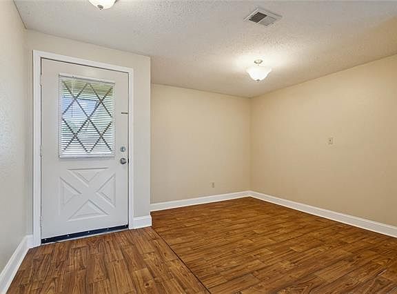 2nd image of 408 Cardinal Dr