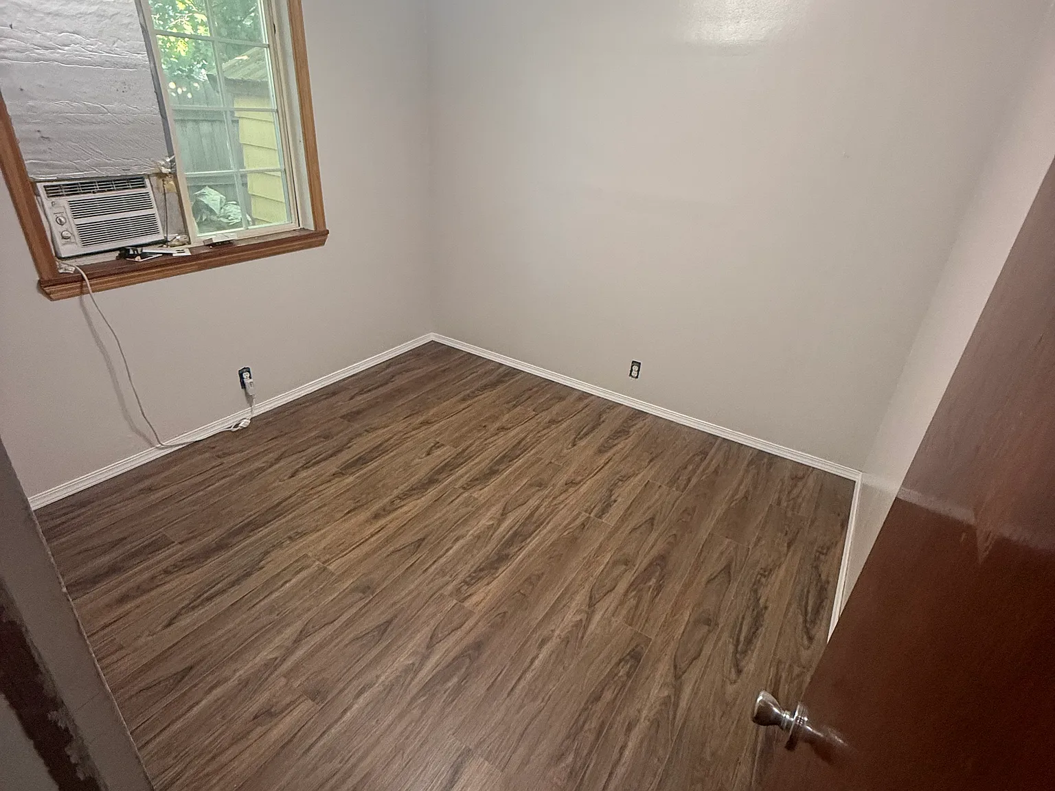 3 bed, 1.5 bath, 1056 sqft, $1,650 — Photo 3