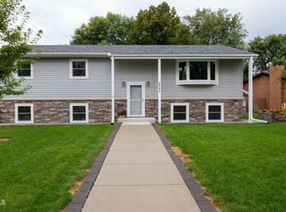 2111 3rd St NE, Jamestown, ND 58401