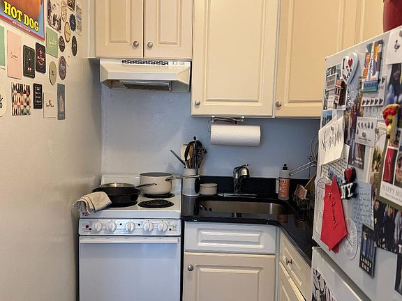 3rd image of 22 W 85th St APT 3B
