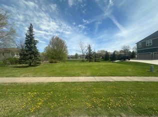 14487 Wilds Pkwy NW, Prior Lake, MN 55372