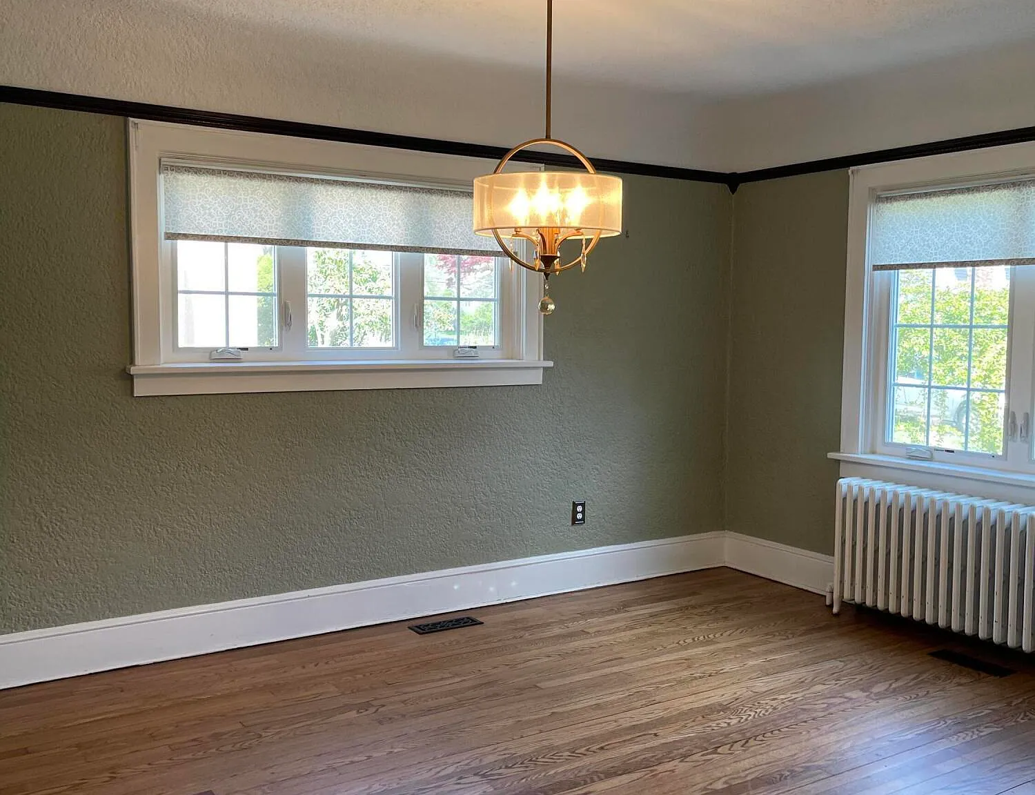 4 bed, 2.5 bath, $2,350 — Photo 3