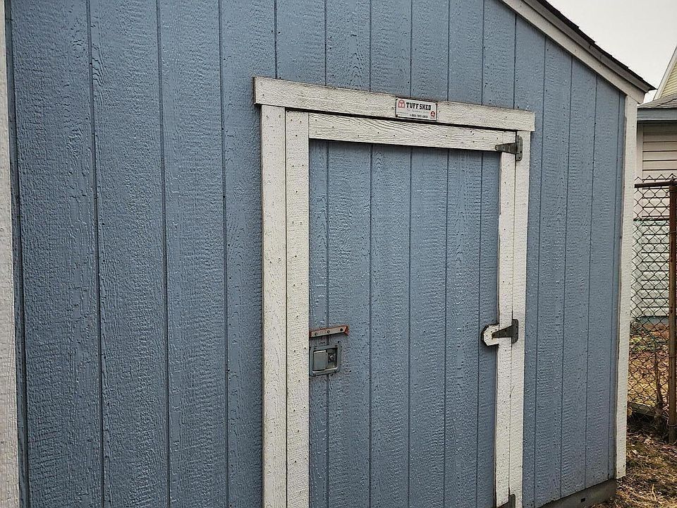 2nd image of 2606 E 140th Pl