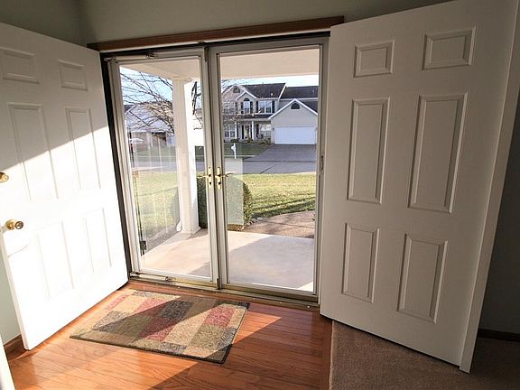 double doors make it easy to move in