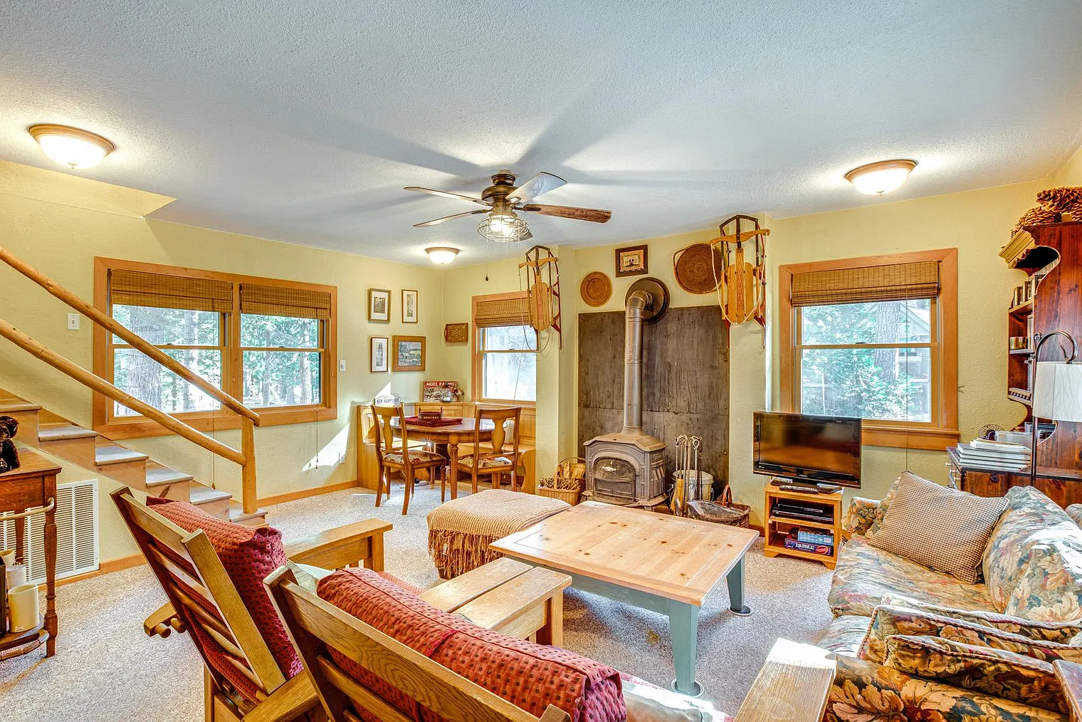 2 bed, 1.0 bath, 1194 sqft, $4,120 — Photo 1