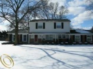6638 Woodbank Dr, Bloomfield Hills, MI