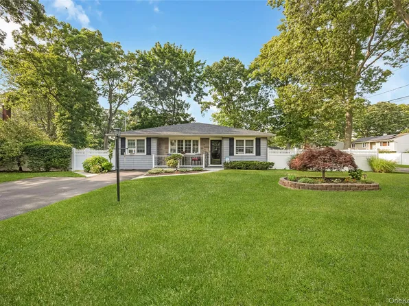 281 Thrift Street, Ronkonkoma, NY 11779
