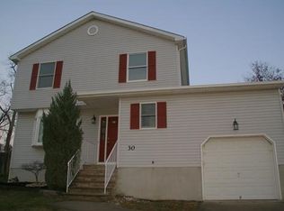30 Karcher St, Sayreville, NJ 08872