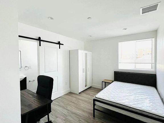 5th image of 1479 W 36th St #4