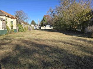 708 E 8th Ave, Winfield, KS 67156