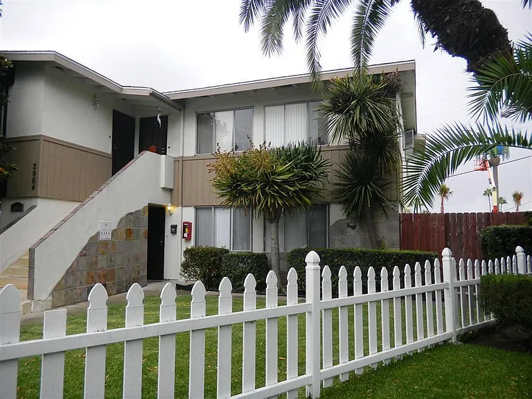 2964 Peppertree Ln — Photo 26