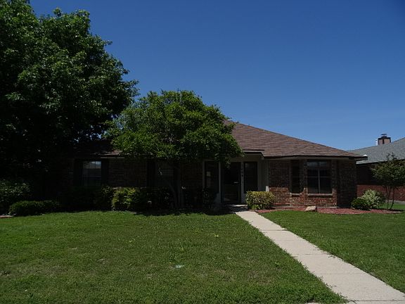 2nd image of 1409 Chicota Dr
