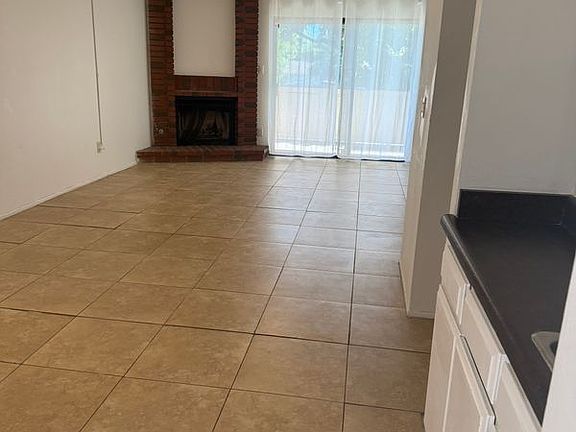 5th image of 13959 Victory Blvd APT 4
