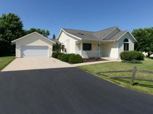 513 S Elizabeth St, Whitewater, WI 53190