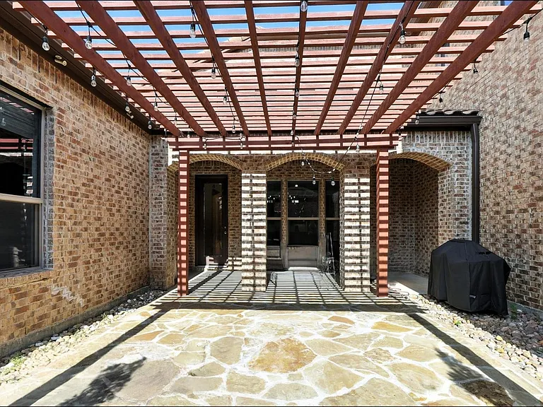 1733 Adalina Dr — Photo 30