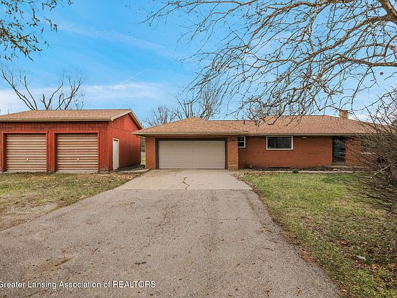 4th image of 12349 Broadbent Rd