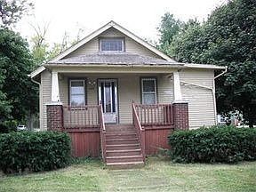 1st image of 1001 W 39th Pl