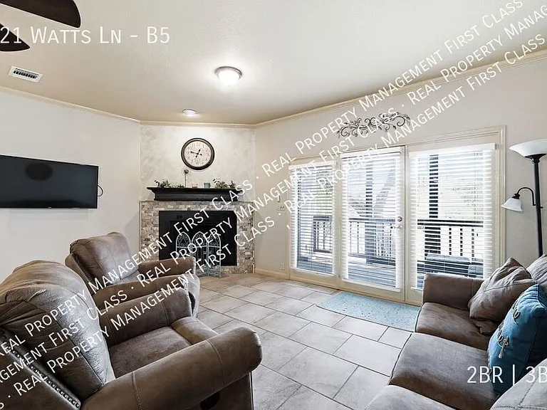 421 Watts Ln #B5 — Photo 7