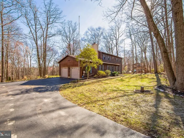 568 Friendship Dr, Honey Brook, PA 19344