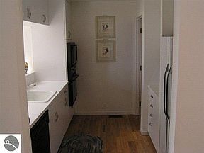 3rd image of 405 W Lake St Unit 33