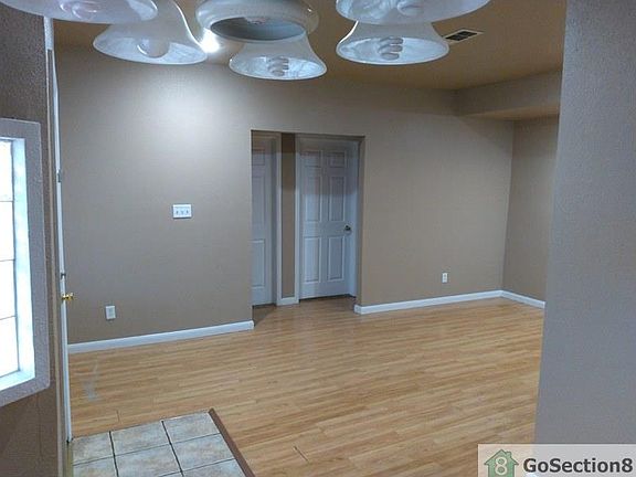 3rd image of 1300 NW 13th Ave APT B
