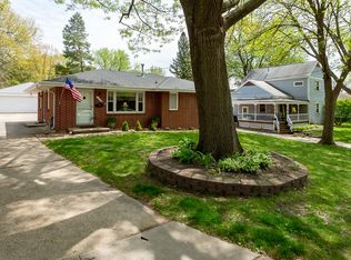 1109 67th St, Windsor Heights, IA 50324