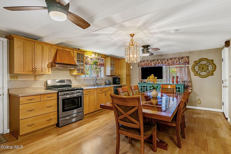 4th image of 3206 Guilderland Avenue