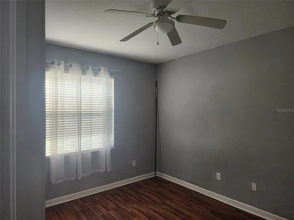 3 bed, 2.0 bath, 1525 sqft, $2,100 — Photo 4