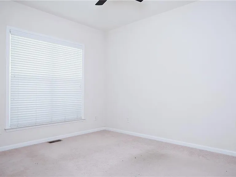 6335 Waveland Dr — Photo 11