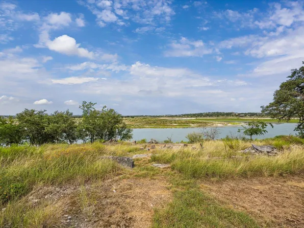 742 Park Shrs, Canyon Lake, TX 78133