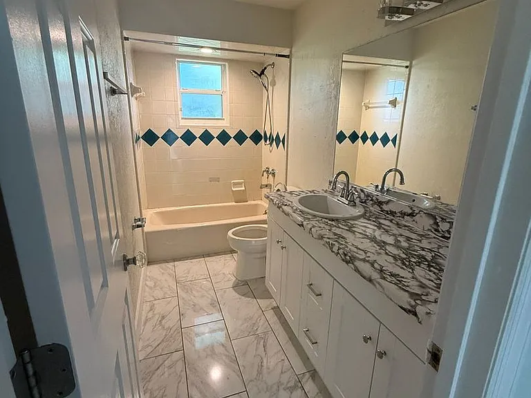 412 Soft Shadow Ln — Photo 4