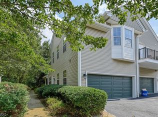 26 Four Oaks Rd, Bedminster, NJ 07921