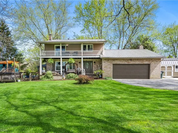 6143 Pondmere Cir NE, Hartville, OH 44632