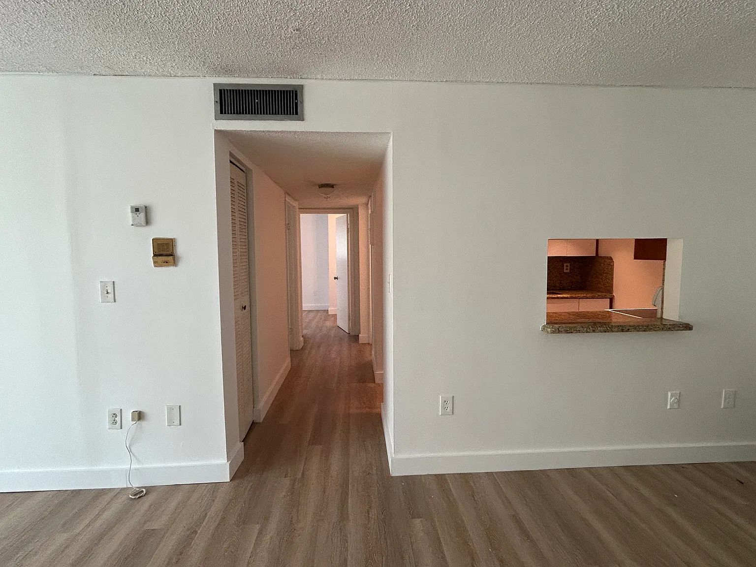 2 bed, 880 sqft, $2,950 — Photo 3