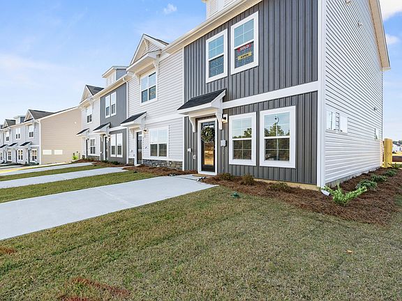 3rd image of 618 Slim Cypress Run