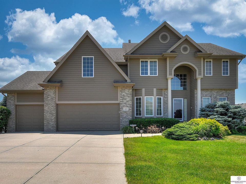 1st image of 1401 Clearwater Cir