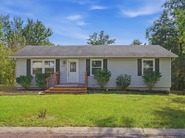 8500 W Trails West Dr, Columbia, MO 65202