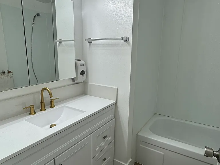 144 Brophy St — Photo 15