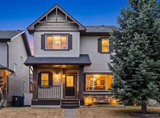 115 N Drake Landing Ct, Okotoks, AB T1S2M3