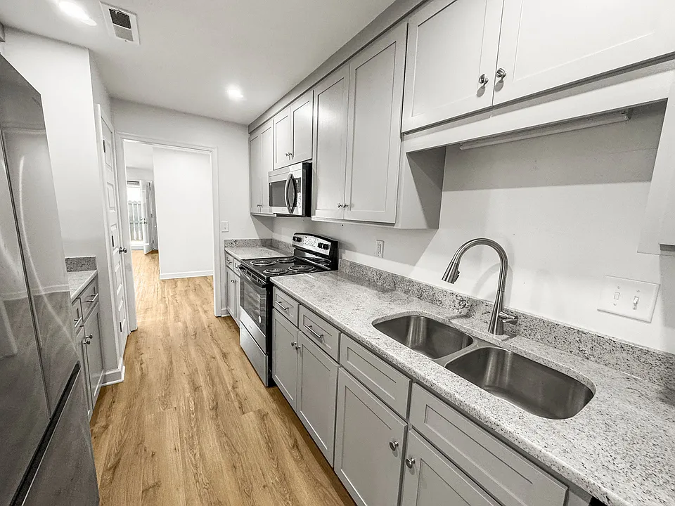 Experience comfortable and stylish living at Westridge Village Apartments